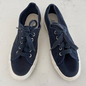 Bass Lo Cut Lace Up Textile Upper & Rubber Outersole Sneakers Navy Wht Sz 6.5M